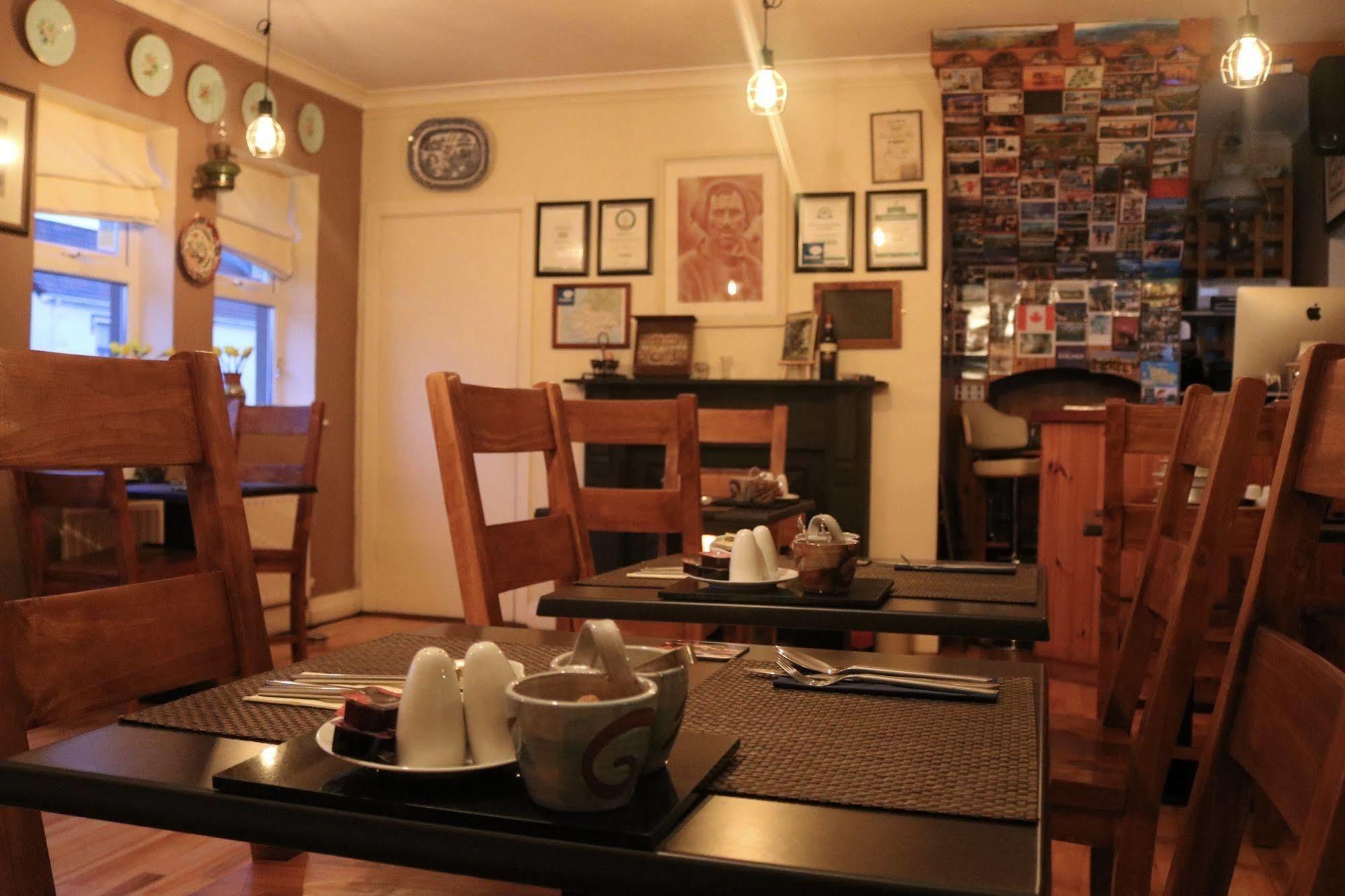 The Old Anchor B&B Annascaul Ngoại thất bức ảnh
